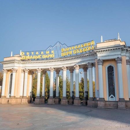Свежая Студия В Центре Города Almaty Exterior photo